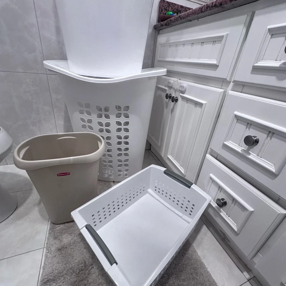Lot Of 5 Items Bathroom Rug Sterilite Laundry Hampers Baskets Trash Can welspun